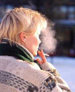 ▲ 흡연율의 변화와 경제발전에 따라 다른 나라의 예를 보면 청소년 흡연은 빠른 속도로 증가하고 있다.  ⓒ연합뉴스