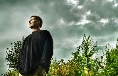 유전자 조작 나무를 개발 중인 Shawn Mansfield 교수 ⓒ British Columbia