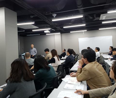 다다포럼은 문화창조아카데미에서 포스트 디지털 시대의 문화컨텐츠 산업을 주제로 4월 한달동안 매주 목요일 전문가들을 초빙해 특강을 진행하고 있다. 이 날은 세번째 시간으로 이른 시간임에도 많은 수강생들이 강의에 귀를 기울이고 있다. ⓒ김은영/ ScienceTimes