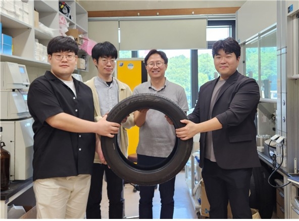 폐타이어 재활용 기술 개발한 KAIST 연구팀 ⓒKAIST 제공
