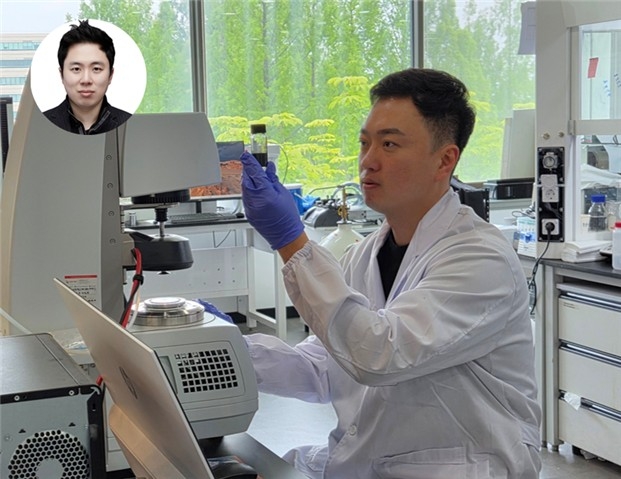 전자섬유 플랫폼 개발한 KAIST 연구팀 ⓒKAIST 제공