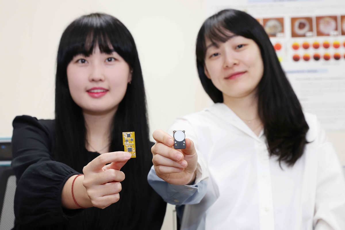 자가발전 이산화탄소 모니터링 기술 개발한 KAIST 연구팀 ⓒKAIST 제공