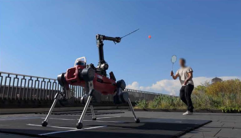 사람과 랠리를 주고받는 사족보행 로봇 ⒸSci Robot