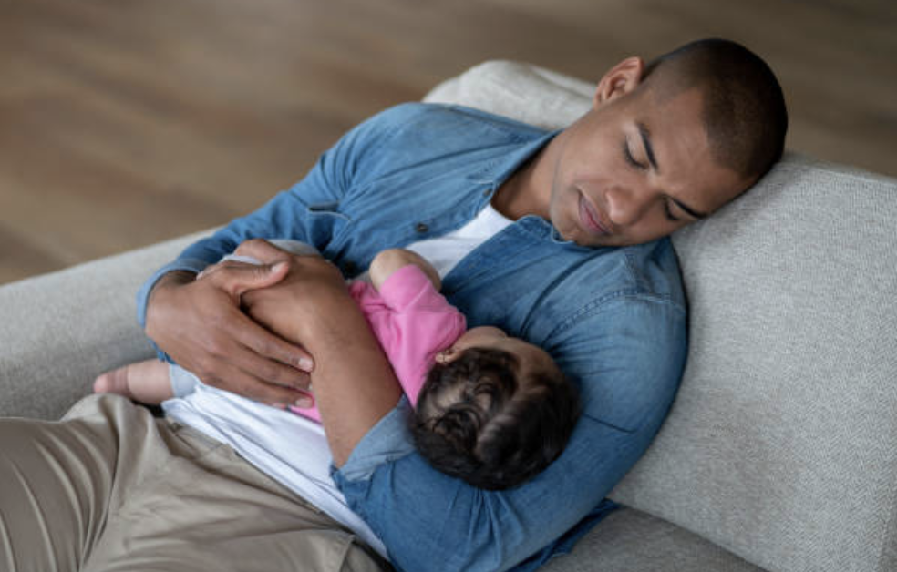 전문가들이 제시하는 구체적 대안 중 가장 실효성이 높은 것은 가사도우미의 적극적 활용이다. © Getty Images