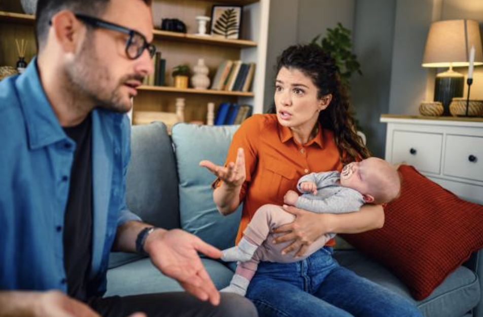 산모는 출산 직후의 급격한 호르몬 변화와 출산의 고통으로 누구나 가벼운 우울감을 경험하며, 전체 산모 중 최소 10~15%는 이 우울감이 줄어들지 않고 6개월 이상 계속 지속되는 산후 우울증을 겪는다고 알려져 있다.  © Getty Images