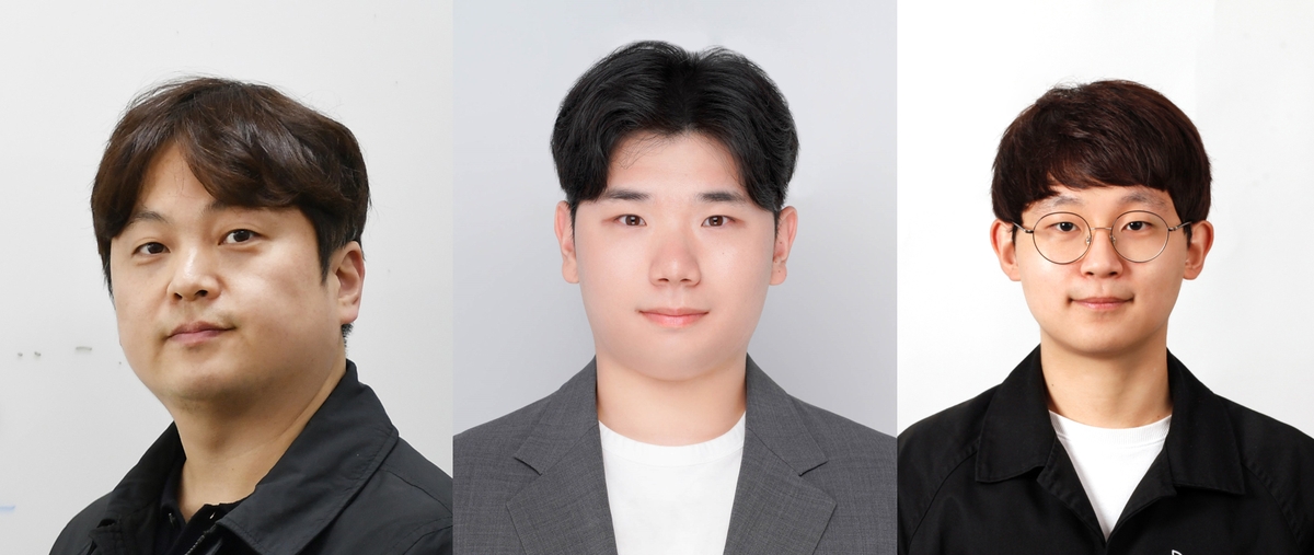 연구진 모습. 왼쪽부터 UNIST 정임두 교수, 박서빈 연구원(제1저자), 김태경 연구원(제1저자). ⓒ울산과학기술원 제공
