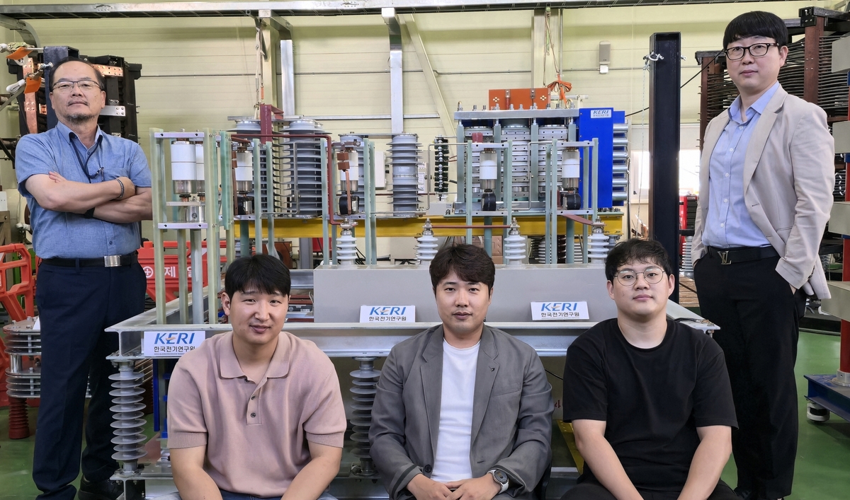 중전압급 하이브리드 직류 차단기 기술 개발한 연구팀 ⓒ 전기연 제공