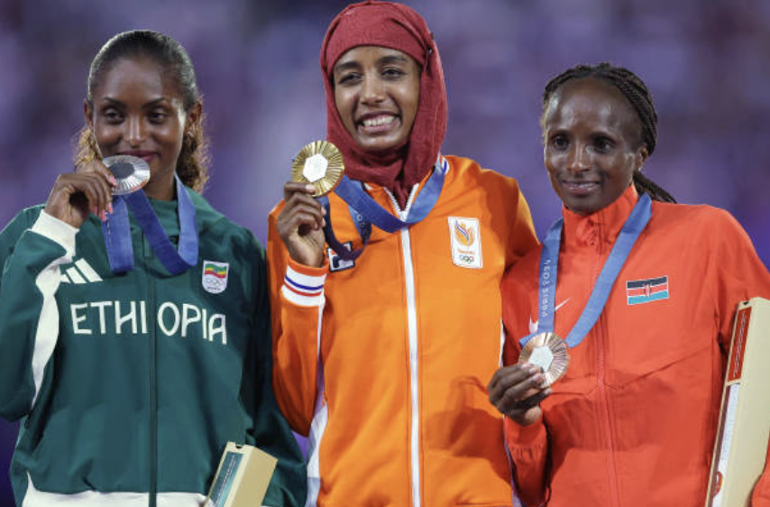 작게 만들고 분홍색으로 칠한다고 여성용 운동화가 아니다