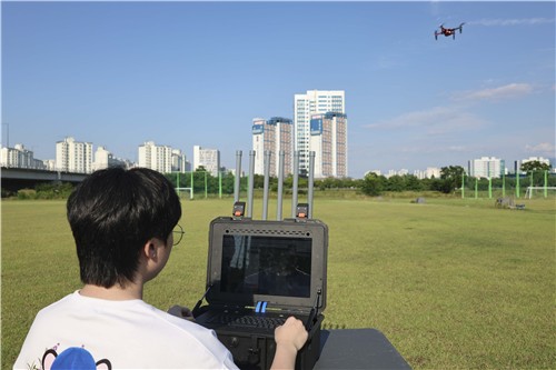 드론 제어권 탈취 기술 시연 ⓒ 한국원자력연구원 제공