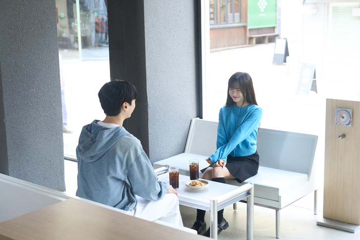 ▲ 검은색 옷은 세련된 매력을 높이는 방식으로 첫 만남에서 긍정적 평가를 얻기 유리한 것으로 분석됐다. ⒸGettyImages