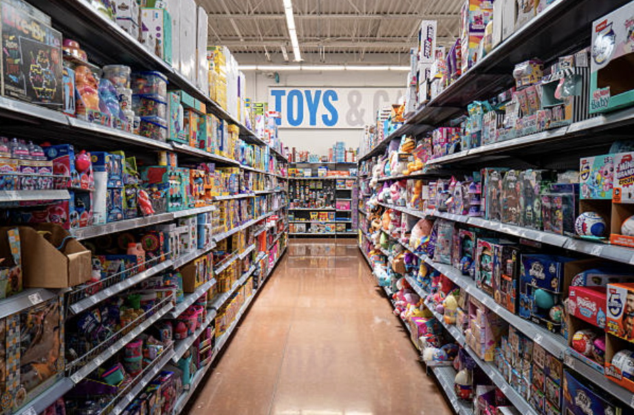 반짝이는 크리스마스 장난감 속 숨은 적: 값싼 선물이 아이 건강을 위협한다?