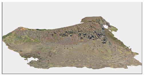 드론 촬영 1만 1,686장으로 재구성한 라노 라라쿠 채석장 3D 모델. 여러 작업장에 분산된 생산 활동의 공간 구조가 드러난다. ⒸPLOS One