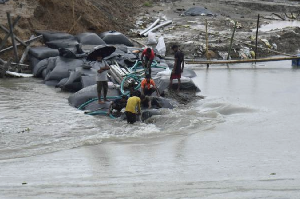 기후를 구하겠다는 명분의 기술이 자칫 자본의 이익에 휘둘려 지구 전체를 위험에 빠뜨리는 판도라의 상자가 될 수 있다. © Getty Images