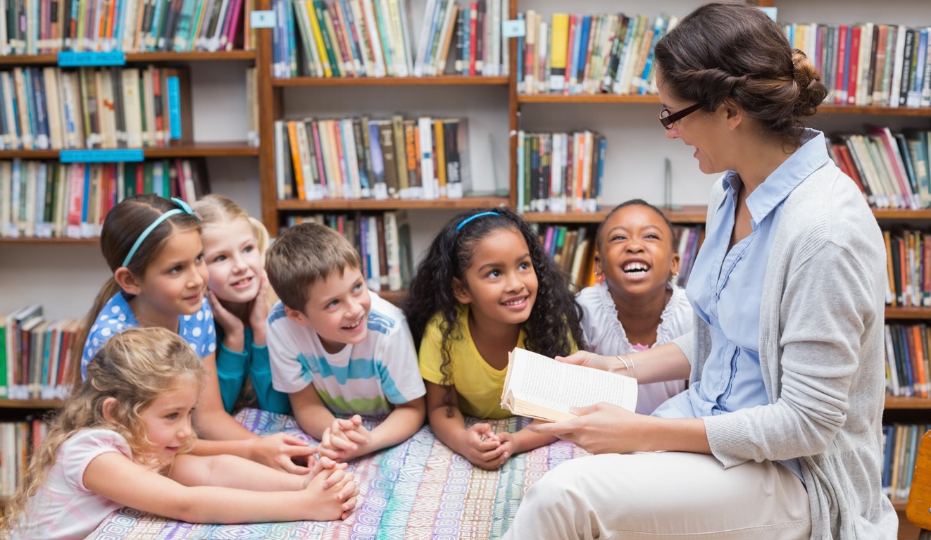 '지식의 유기농 급식'을 제공하는 사서교사는 학교가 IT 시장으로 전락하는 것을 막는 최후의 교육 전문가이다. ⒸGettyImagesBank 