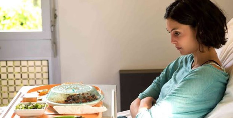 아픈데 입맛까지 없는 이유가 밝혀졌다. UCSF 연구팀이 장 내 세포들이 기생충을 발견하고 뇌에 긴급 신호를 보내는 ‘핫라인’을 규명했다. ⒸGettyimagesbank 