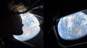 임무 이틀째, 코크는 지구 전체가 창문 한 칸에 들어오는 장면을 보며 "방금 지구의 믿기 어려운 풍경을 경험했고, 저 전체 행성이 창문 하나에 담기는 것을 보았다"고 전했다. ©NASA