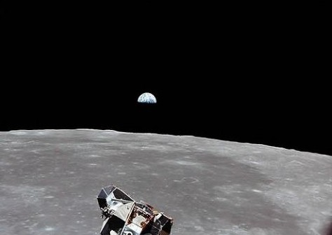 착륙선은 달 궤도에서 무사히 모선과 랑데부했다.  ⓒ ScienceTimes