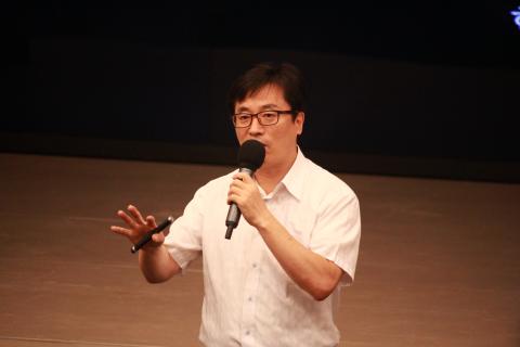 김홍식 한국과학창의재단 책임 연구원은 "컴퓨팅 사고는 새로운 문제 해결 방법을 찾기 위해 변화와 혁신, 상상력을 적극 이용하는 것"이라고 설명했다.