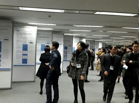 범부처신약개발사업단 주최로 28일 열린 글로벌 c&d 테크페어에 참석한 관련 학계와 기업 관계자들은 이날 공개된 후보물질에 높은 관심을 보이고 오픈이노베이션의 중요성에 대해 입을 모았다.
