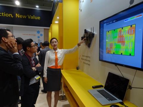 각 이동통신사들의 축제와 같았던 전시회. 사물인터넷을 무선통신과 결합되어 무궁무진한 컨텐츠와 서비스를 잉태시킬 수 있을 것으로 전망된다. ⓒ 김은영/ ScienceTimes
