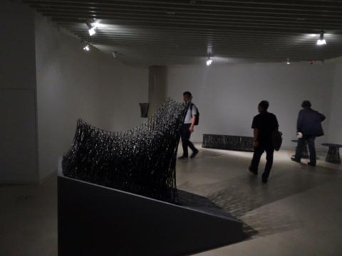 노일훈 作, 루노 암체어(Luno armchair, 2014). 구조적으로는 중력을 받치는 지붕모양으로 신체의 곡선을 따라 완만하게 제작된 안락의자. ⓒ 김은영/ ScienceTimes