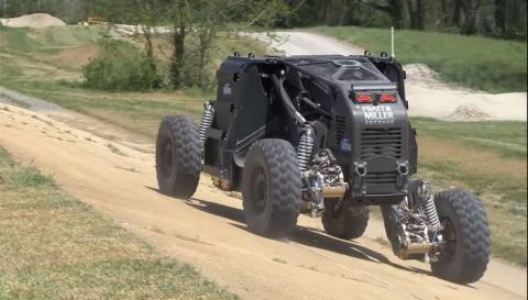 GXV-T는 서스펜션 변형을 통해 기울어진 길도 주행이 가능하다