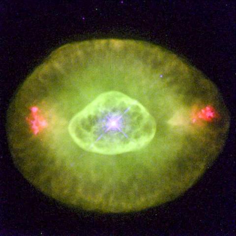 허블 우주망원경이 1996년 1월 27일 촬영한 NGC6826 행성 성운의 모습. 시스틴은 계기 교정을 위해 첫 비행에서 NGC6826을 촬영할 예정이다. CREDIT: HST/NASA/ESA