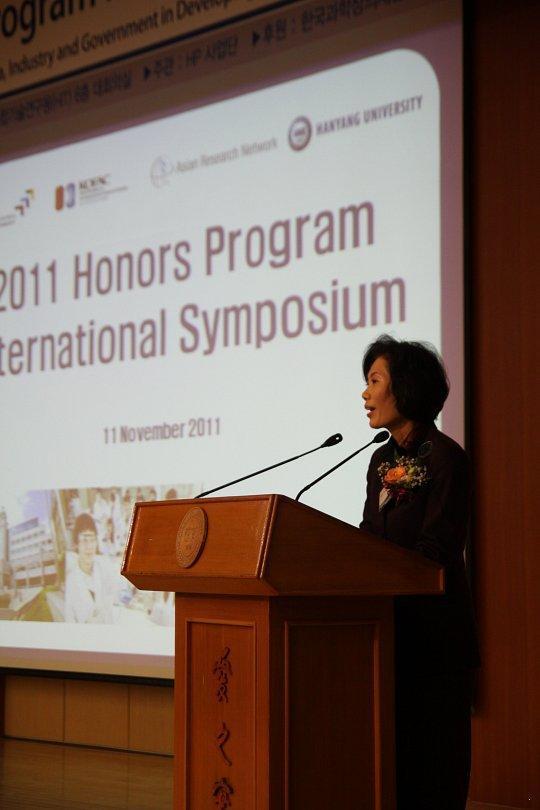 미래 과학리더가 갖출 덕목은? 