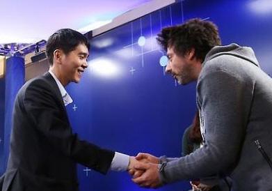 구글 창업자, 이세돌 경의 표시