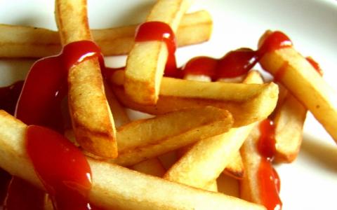 과학자들이 혀를 통해 감지되는 맛과 인체에 도움을 주는 장네세균과의 역학관계를 밝혀내고 있다. 장내세균 활동에 도움을 주는 맛에 관심을 기울여야 할 필요성이 제기되고 있다. ⓒchocolatecoveredkatie.com