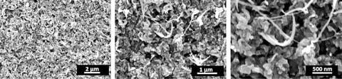 서로 다른 배율로 나타낸 산화물 유래(oxide-derived) 구리의 주사전자현미경(SEM) 사진. 이 다공성 물질 안에 제품 특이적 ‘활성화 지점’이 있어 여기에서 구리 표면의 전자가 일련의 단계를 거쳐 이산화탄소 및 물과 상호작용해 에탄올 연료나 에틸렌 및 프로판 같은 유용한 제품으로 변환시킨다. CREDIT : Joel Ager and Yanwei Lum/Berkeley Lab