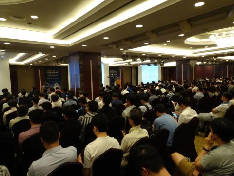 지난 10일 서울 송파구 롯데호텔월드에서 열린 제 13회 블록체인 테크비즈 컨퍼런스에 수많은 인파가 몰리며 블록체인에 대한 깊은 관심을 나타냈다. ⓒ 김은영/ ScienceTimes