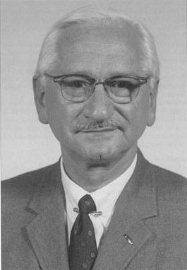 Albert Seyvin develops live polio vaccines by reducing polio virus toxicity. © public domain