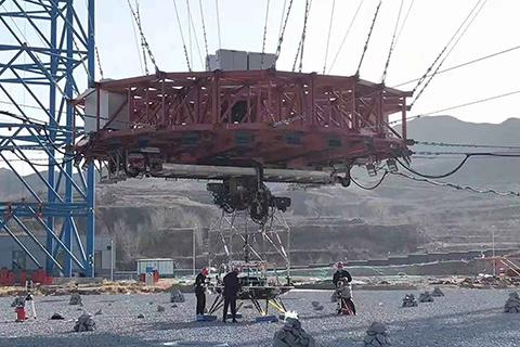 A landing simulator getting ready to test. There are obstacles that mimic Martian strokes. © CGTN
