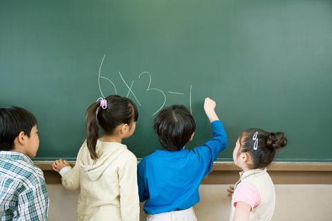 수학을 잘하고 싶어하는 것은 모든 학생들의 꿈이다. 한국 학생들은 비교적 수학 성적이 높은 편에 속하지만, 학습 방법이 비효율적이기 때문에 수학에 대한 재미를 느끼지 못하고 있다. ⓒ ScienceTimes