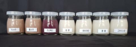 다양한 색상을 보여주는 쌀 품종별 요구르트 제품 ⓒ 국립식량과학원