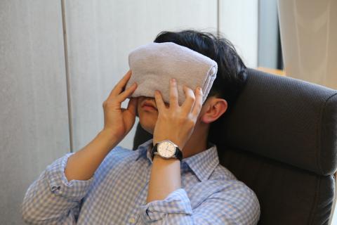 안구건조증 예방과 치료에는 온찜질이 도움이 된다. ⓒ 왕지웅 / ScienceTimes