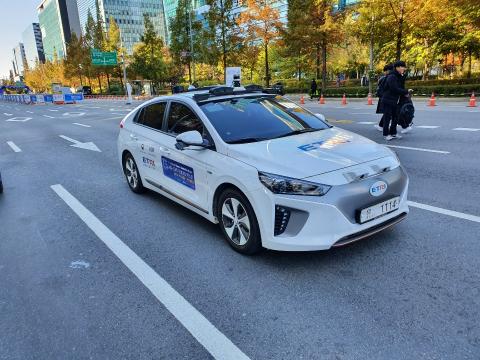 서울시는 올해 6월 국토교통부와 함께 상암 DMC 일대에 차세대 지능형 교통시스템(C-ITS : Cooperative Intelligent Transport System)을 구축하고 자율주행 시범지구를 조성하고 다양한 테스트를 진행하고 있다. 서울시는 올해 상암을 시작으로 내년에는 강남에도 스마트 모빌리티 플랫폼을 구축할 예정이다. ⓒ정현섭/ScienceTimes